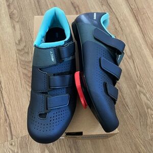 Shimano Indoor Cycling / Spin Shoes with Delta Cleats - SH-RC100